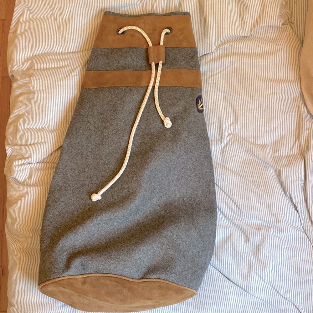 Hickey men’s backpack grey fabric with brown suede. Great for travel. Like new.